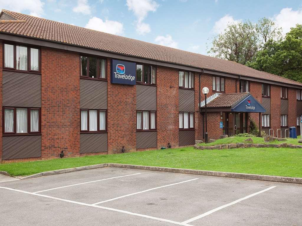 Travelodge Basingstoke Exterior photo