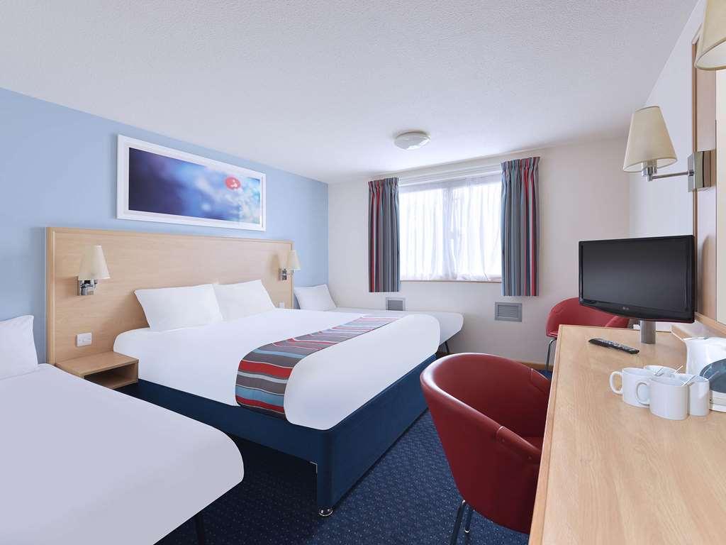 Travelodge Basingstoke Room photo