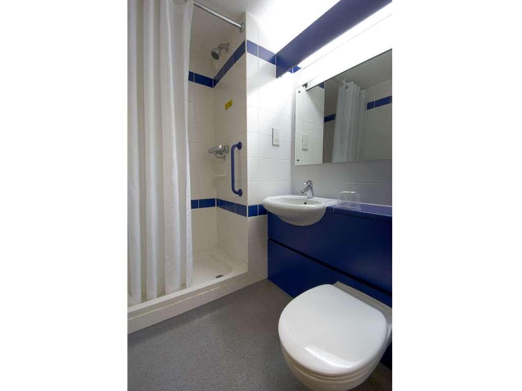 Travelodge Basingstoke Room photo
