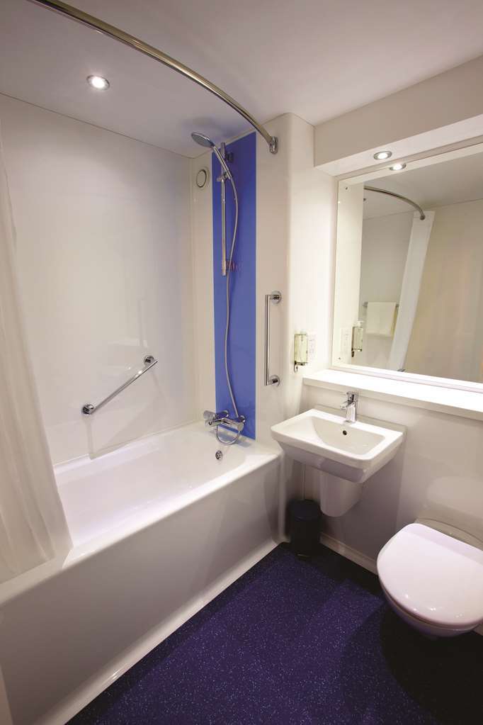 Travelodge Basingstoke Room photo