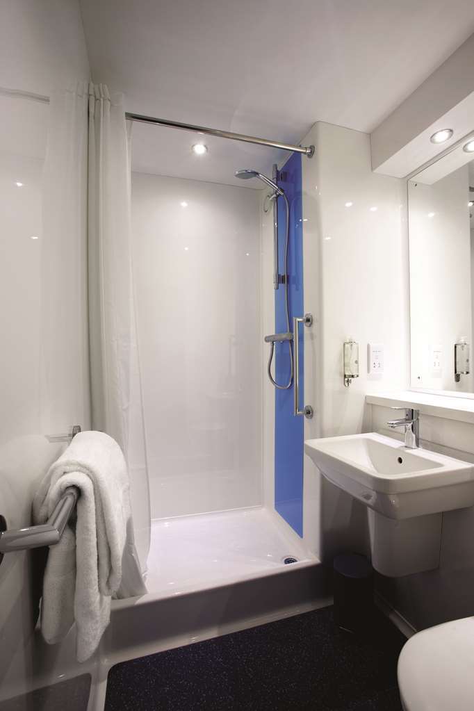 Travelodge Basingstoke Room photo