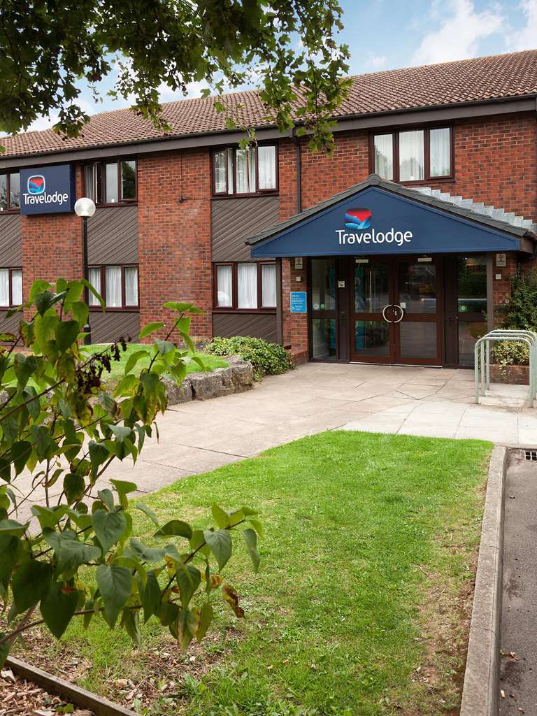 Travelodge Basingstoke Exterior photo